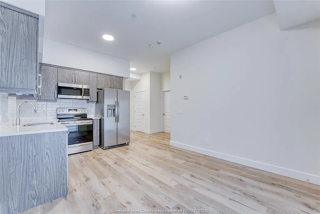1 bed, 1.0 bath, 681 sqft, $1,950 — Photo 4