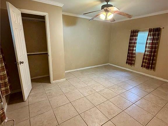 3rd image of 213 Transcontinental Dr
