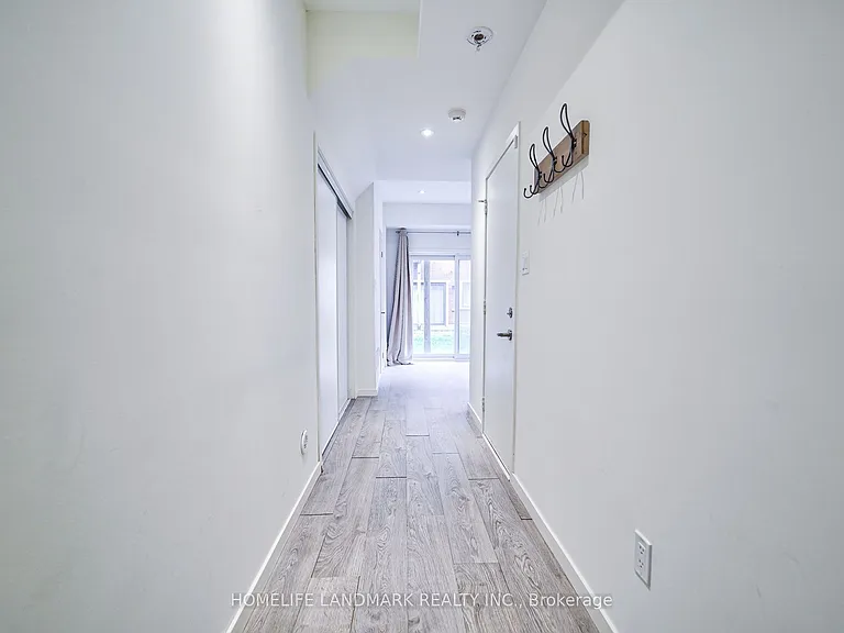 21 Genuine Ln — Photo 36