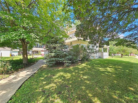 4th image of 402 W 4th Ave