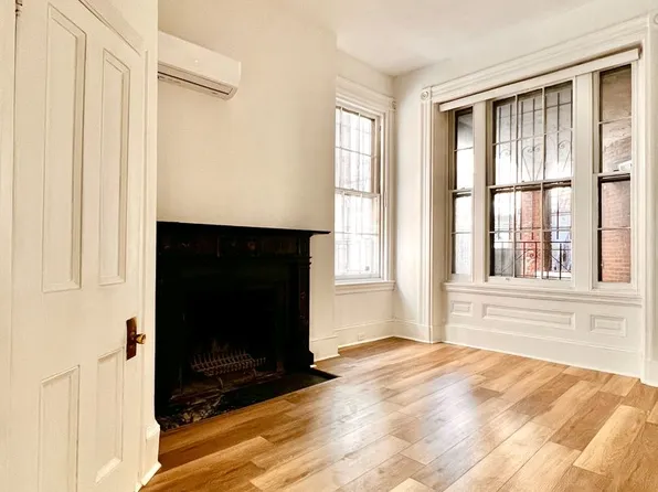 1003 Spruce St APT 1F, Philadelphia, PA 19107