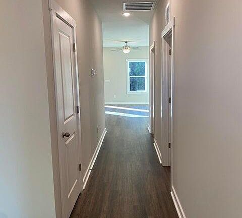 3rd image of 1211 Scarlet Oak Rd