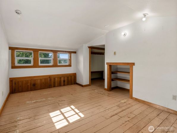 8131 Kerbaugh Road NE, Olympia, WA 98516
