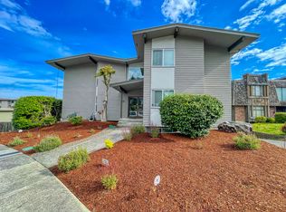 533 Elm Way #2, Edmonds, WA 98020