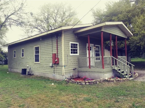 1309 Green St, Lockhart, TX 78644