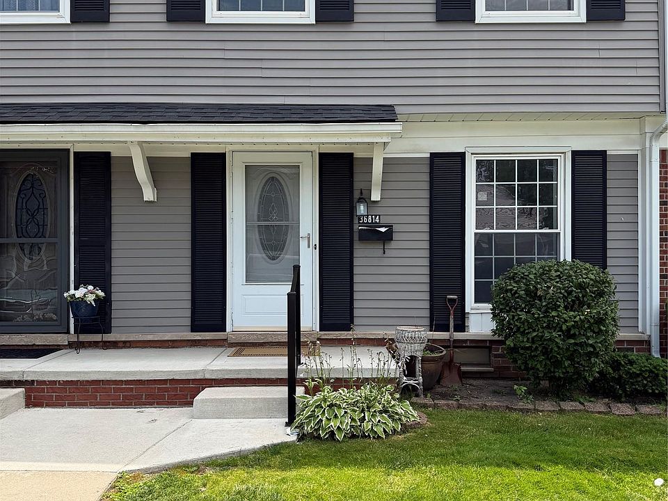 1st image of 36814 Park Place Dr #24
