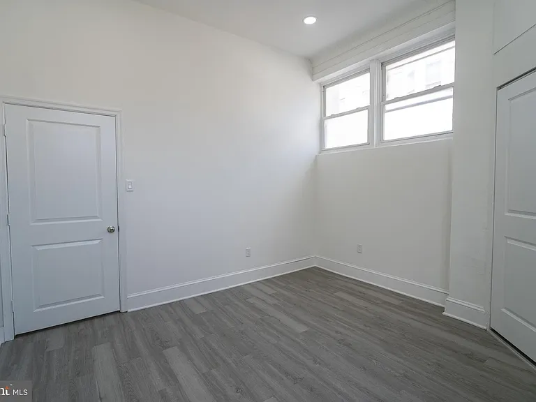 2410 Wharton St #1 — Photo 10