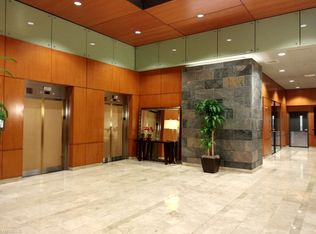208 W Washington St APT 1001, Chicago, IL