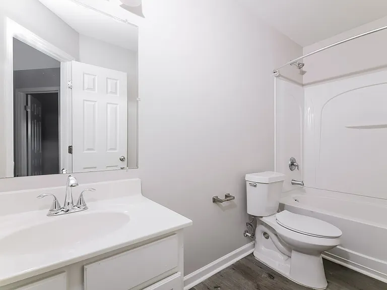 305 Farrington Dr — Photo 16