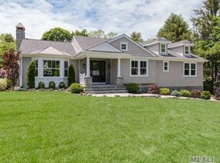 7 Donna Ct, Huntington, NY 11743