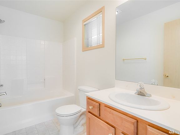5th image of 10505 24th St SE