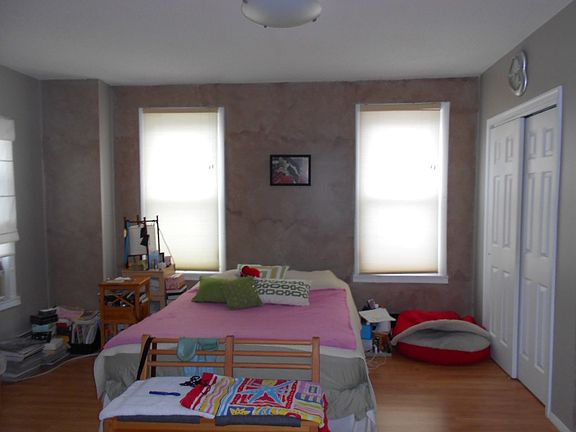 3rd image of 279 Monticello Ave