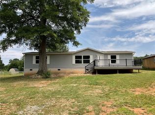 981 Dogwood Ln, Townville, SC 29689