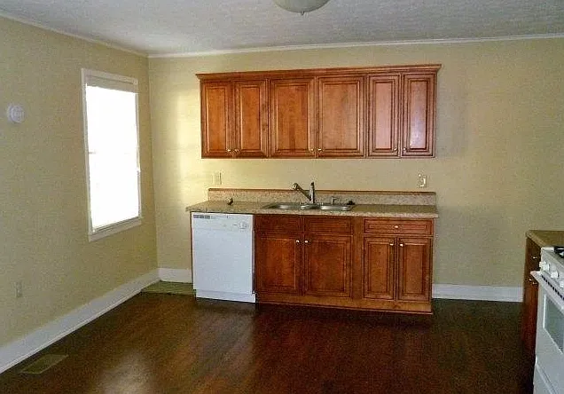 Vaughn Ave Available in October! — Photo 2