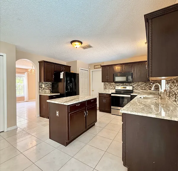 1431 Teal Dr — Photo 7
