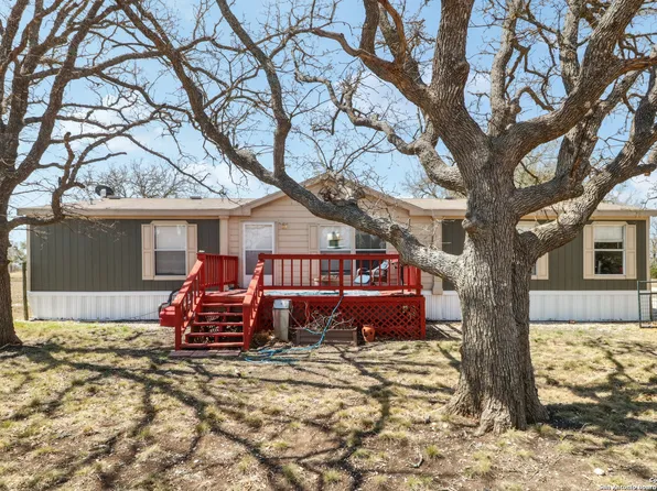 125 Oak Haven, Mountain Home, TX 78058