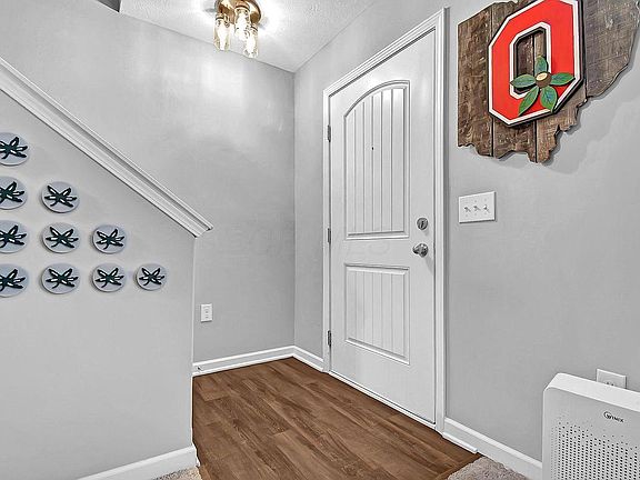 3rd image of 5802 Hayden Run Blvd