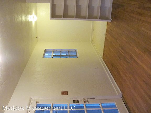 3rd image of 419 1/2 Princeton Dr SE
