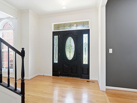 5th image of 12994 Pavilion Ct