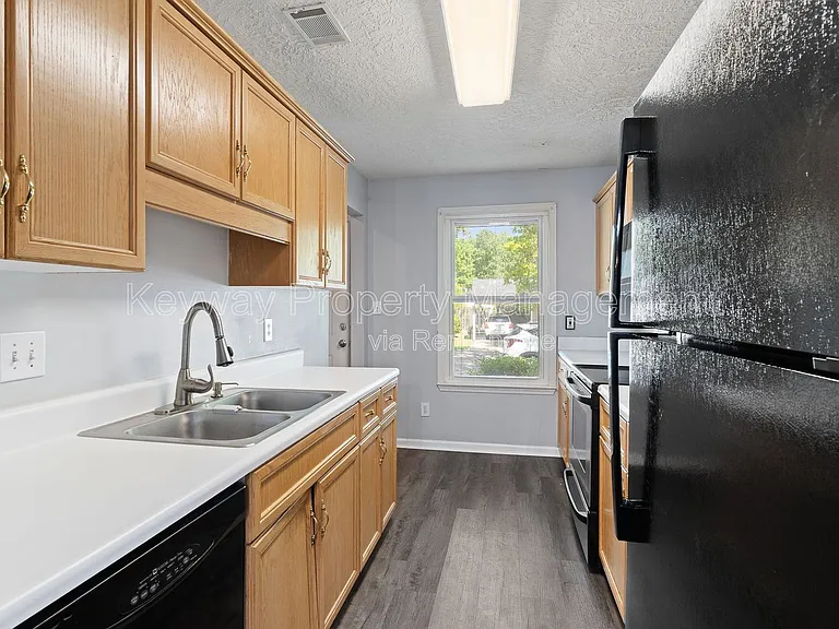 410 Tracewood Pl — Photo 4