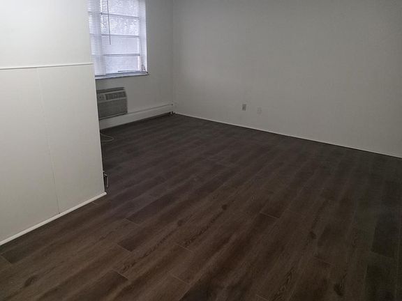 2nd image of 3310 Camvic Ter APT 9