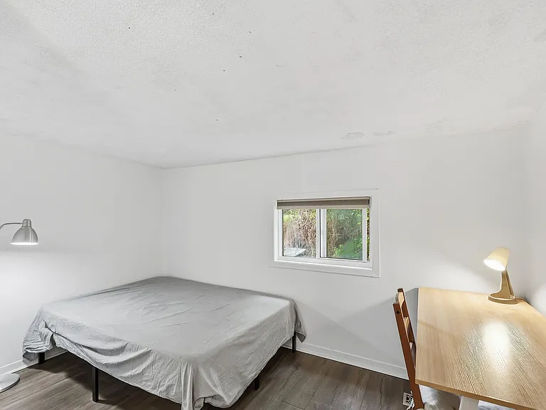 182 Montreal St — Photo 7