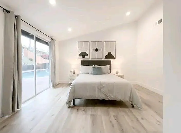 20435 Miranda St — Photo 12