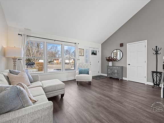 4th image of 1305 Fox Meadow Ct