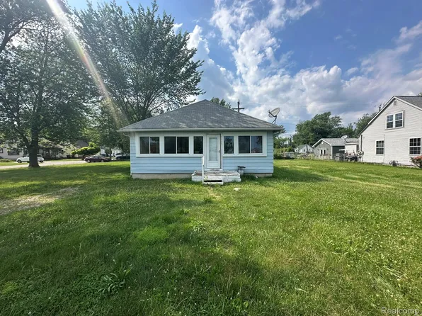 3363 Parkwood Ave, Monroe, MI 48162