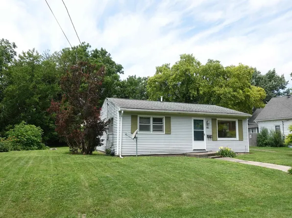792 Day St, Galesburg, IL 61401