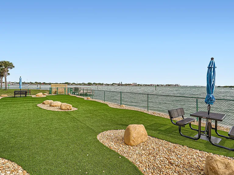 Waters Pointe — Photo 40