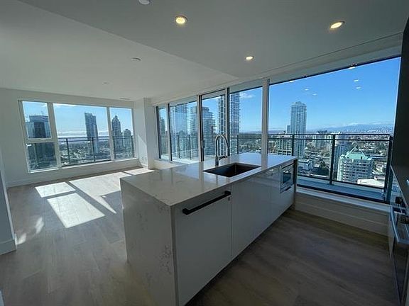 5th image of 4711 Hazel St #2705