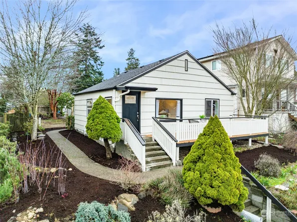 5037 41st Ave SW, Seattle, WA 98136