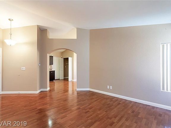2nd image of 5012 Crystal Breeze Ln