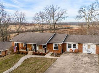 1301 Robinwood Dr, West Plains, MO 65775