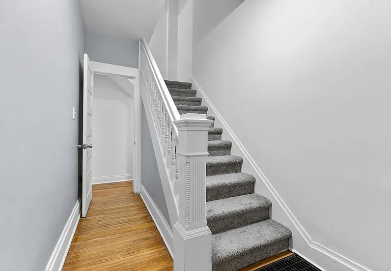 429 1/2 S Champion Ave — Photo 3