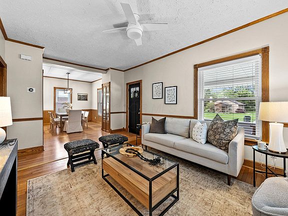 4th image of 145 Franklin Ave