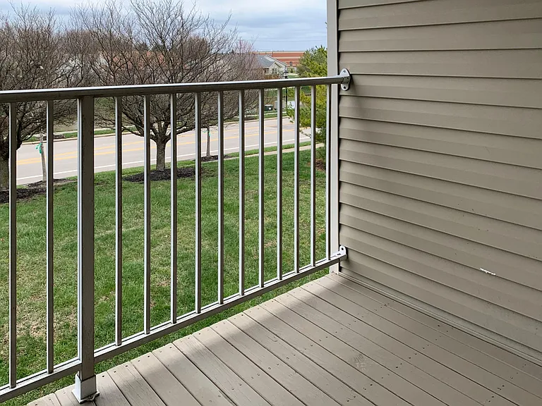 4612 Court Yard Dr — Photo 11
