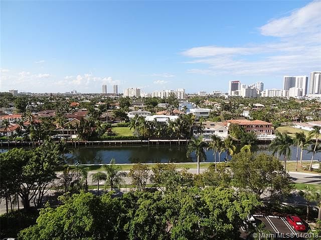 2BED/2BATH AT HARBORSIDE UNIT 802 AT AVENTURA OFFERED AT $359,000