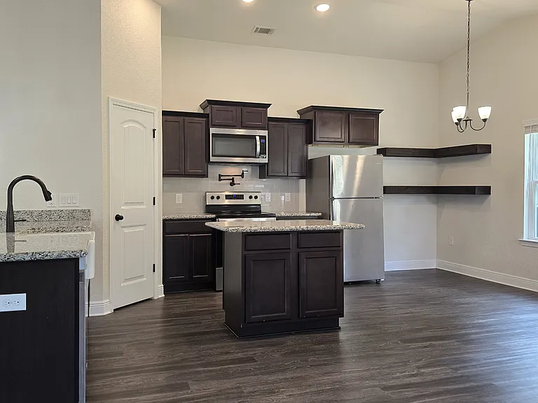 5157 Peach Dr — Photo 9