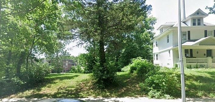 1st image of 4240 Forest Ave