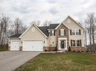 6 Camellia Rise, Fairport, NY 14450