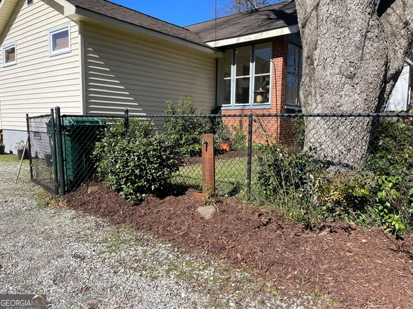 200 S Jackson St, Hartwell, GA 30643