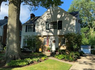 2347 Loyola Rd, University Heights, OH 44118