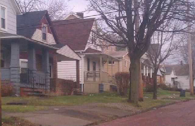 2nd image of 7715 Bancroft Ave