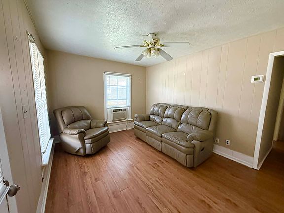 3rd image of 307 E Spring St #1