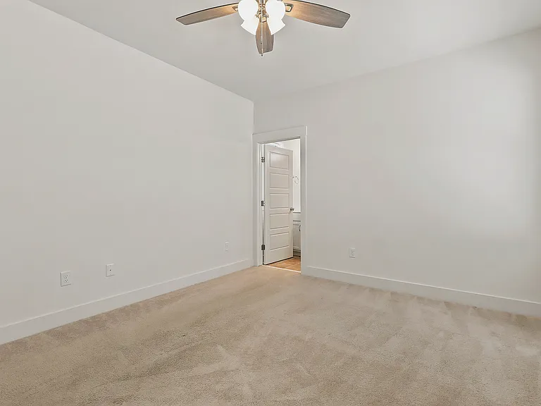 6260 Taylor Rd — Photo 32