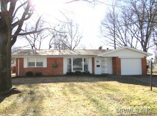 104 Barrington Dr, Belleville, IL