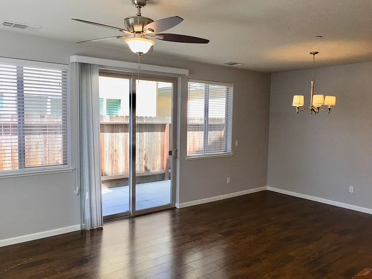 290 Slate Ave — Photo 6