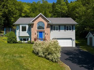 69 Lylewood Dr, Middle Sackville, NS B4E 3B1